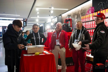 Ice Gallery Skates U.S.